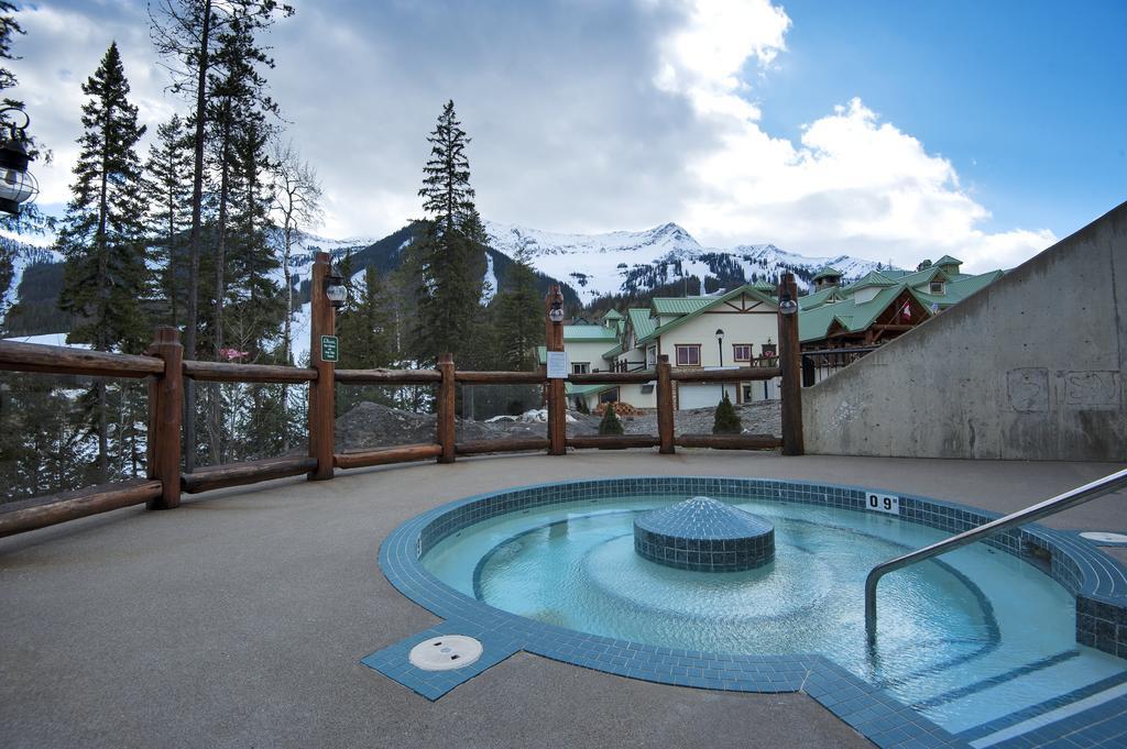 Lizard Creek Lodge Ферни Экстерьер фото